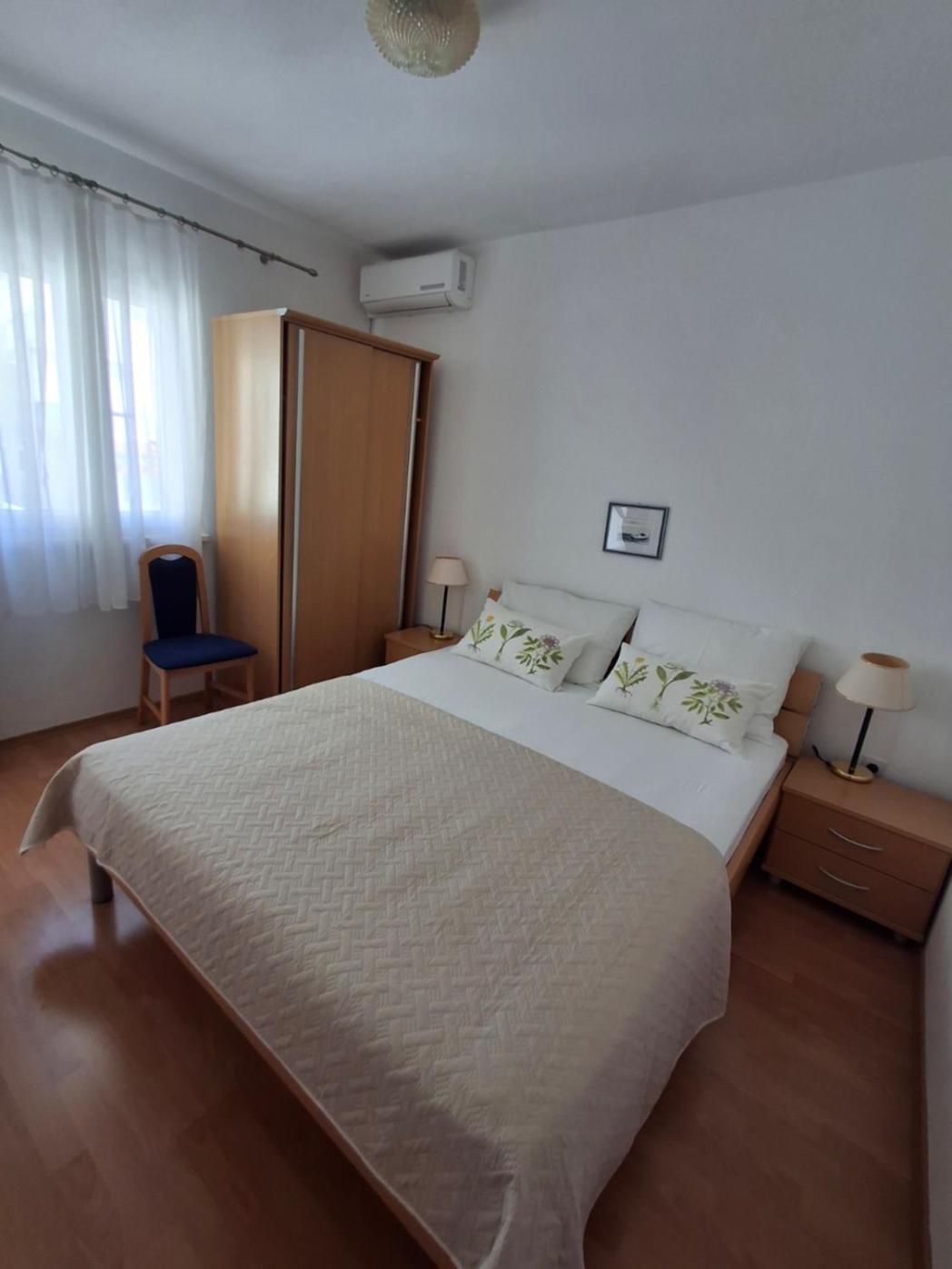 Apartment Irena Bol Extérieur photo