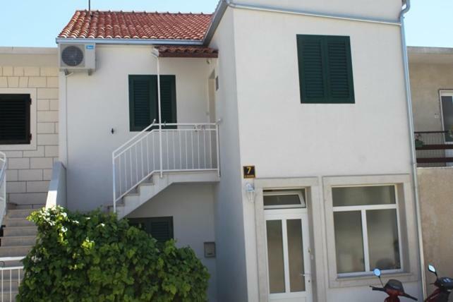 Apartment Irena Bol Extérieur photo